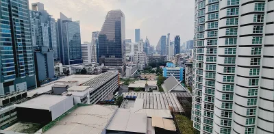 15 Sukhumvit Residences